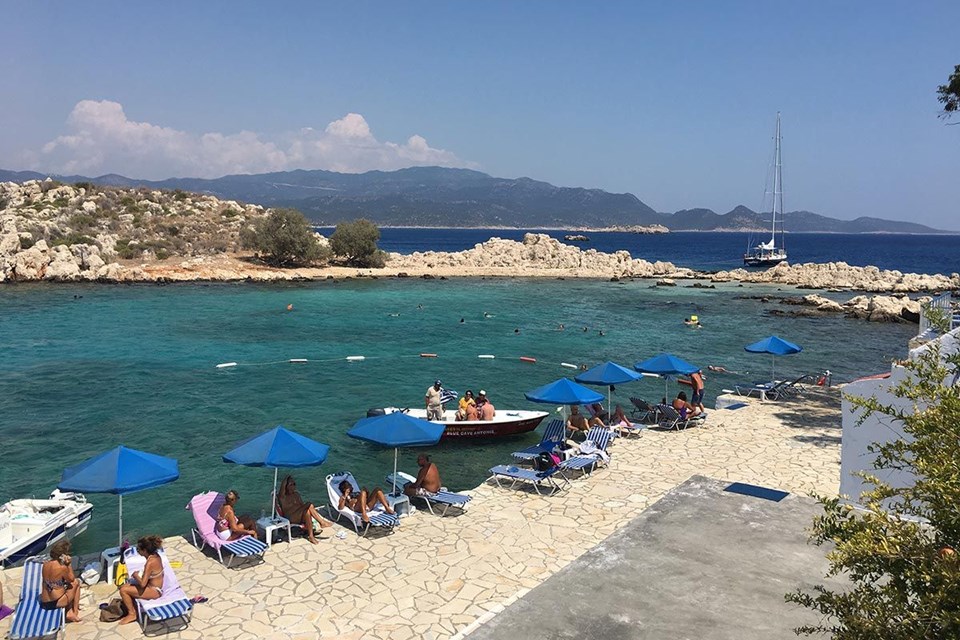 kaş, antalya kaş, kaş gezilecek yerler, kaş yemek mekanları, kaş eğlence mekanları, kaş plajlar, kaş restoranları, meis adası, plaj, seyahat, tatil