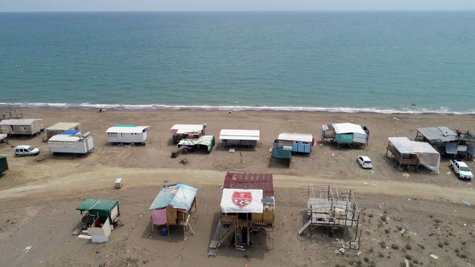 antalya, aksu sahili, aksu çardak evler, kumköy sahili çardak evler