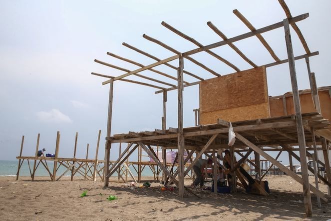 antalya, aksu sahili, aksu çardak evler, kumköy sahili çardak evler