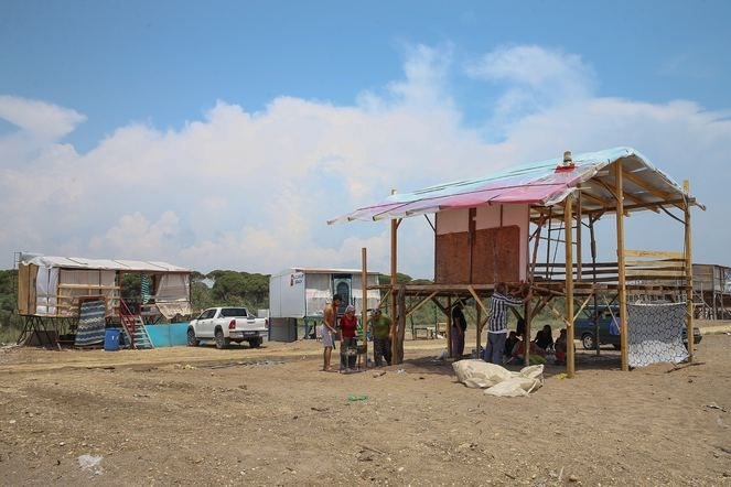 antalya, aksu sahili, aksu çardak evler, kumköy sahili çardak evler