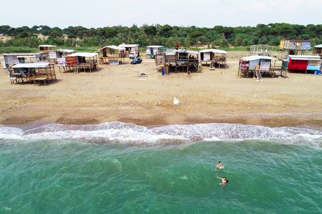 antalya, aksu sahili, aksu çardak evler, kumköy sahili çardak evler