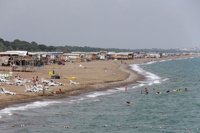 antalya, aksu sahili, aksu çardak evler, kumköy sahili çardak evler