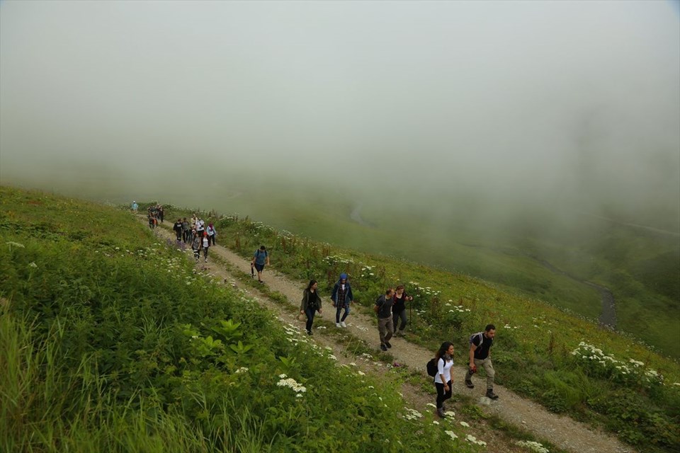 dünyanın en tehlikeli yolu, derebaşı virajları, trabzon bayburt arası d915 yolu, soğanlı dağları