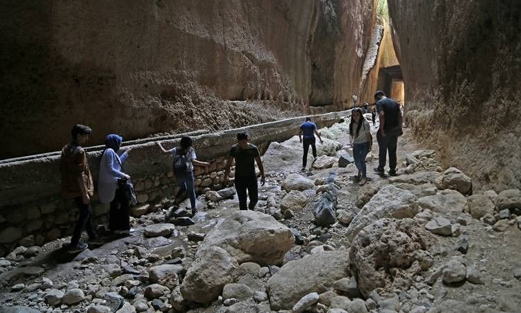 vespasianus titus tüneli, titus tüneli nerede, titus tüneli'nin özelliği, titus tüneli nasıl gidilir, beşikli mağara