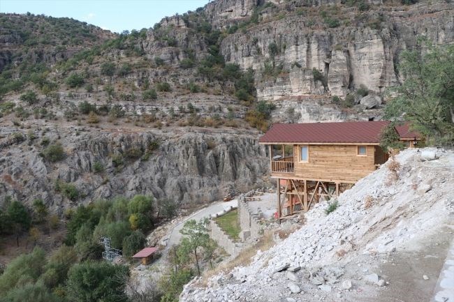 bolu seben, kaya evleri, bungalov evler, bolu'da konaklama, bolu kaya evler