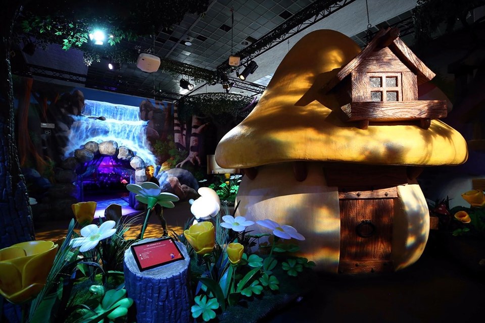 şirinler köyü, şirinler köyü nerede, belçika şirinler köyü, brüksel şirinler köyü