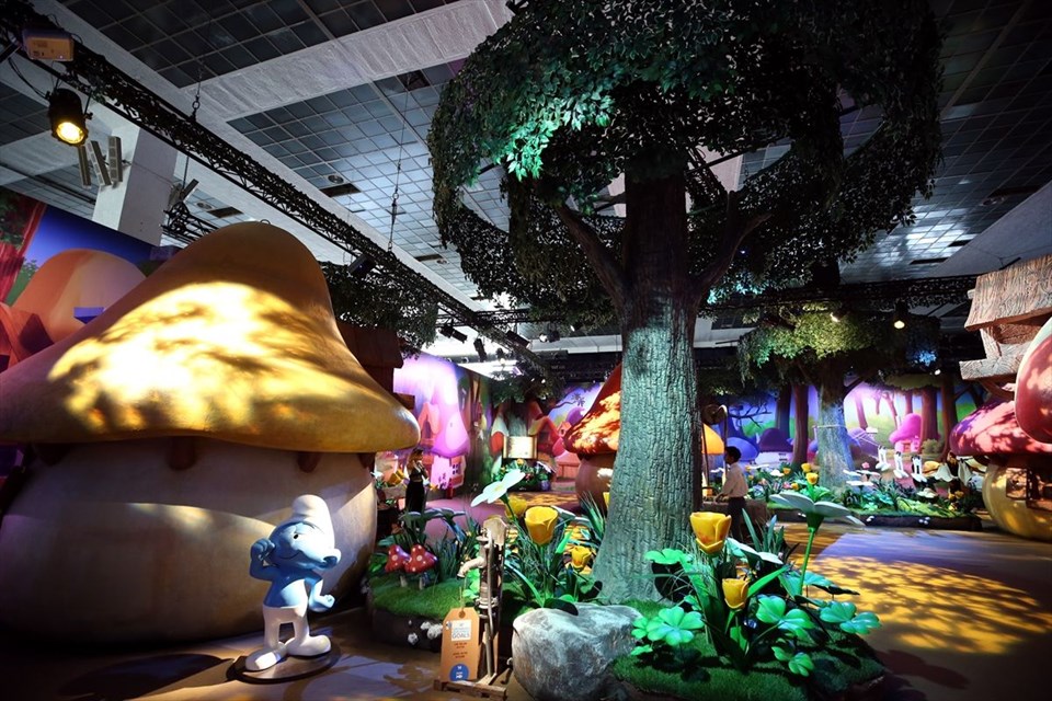 şirinler köyü, şirinler köyü nerede, belçika şirinler köyü, brüksel şirinler köyü