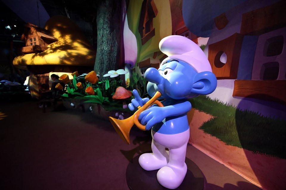 şirinler köyü, şirinler köyü nerede, belçika şirinler köyü, brüksel şirinler köyü