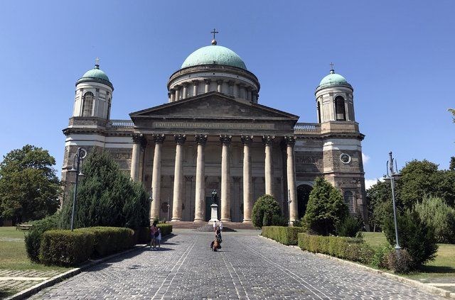 estergon kalesi, macaristan gezilecek yerler, budin, osmanlı estergon