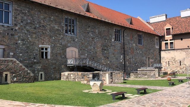 estergon kalesi, macaristan gezilecek yerler, budin, osmanlı estergon