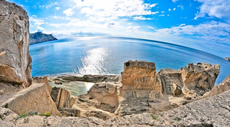 ibiza, ibiza gezi rehberi, ibiza gece hayatı, ibiza eğlence mekanları, ibiza gezilecek yerler, ibiza rehberi, ibiza seyahat