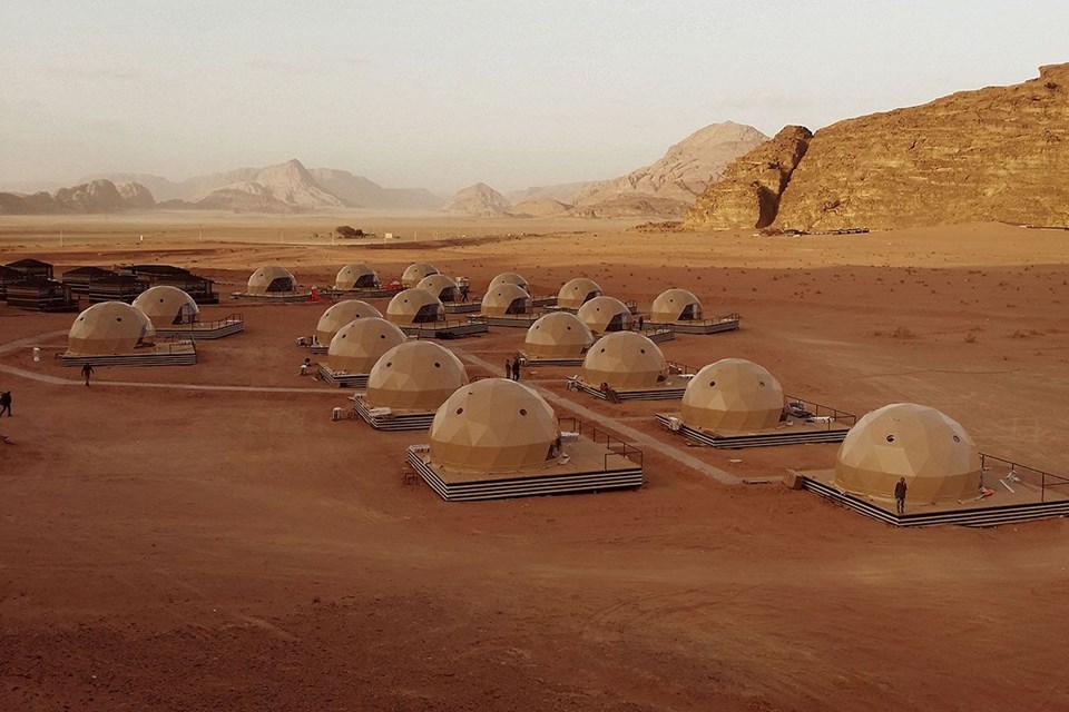 çol, çol manzarası, çolde konaklama, farklı seyahat deneyimleri, Gez, Glamping, Manzara, mars, Seyahat, The Martian, Ürdun, Ürdun seyahati, Wadi Rum, wadi rum çolu