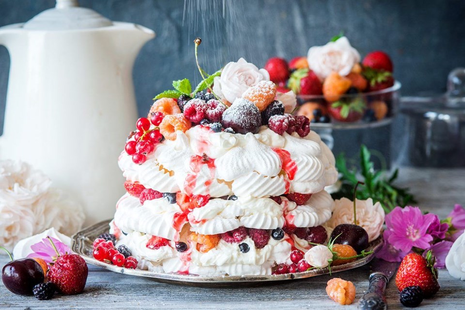 pavlova tatlısı, pavlova'nın hikayesi, pavlova'nın kökeni, pavlova tarifi, pavlova tarifi