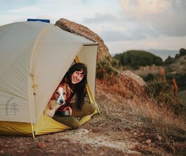 kopeklerle kamp, kopekle kampa gitmek, evcil hayvanlarla kamp, campingwithdogs