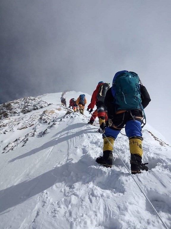 everest, everest turu, everest dağcılık, everest'te zirve yapmak, everest turları