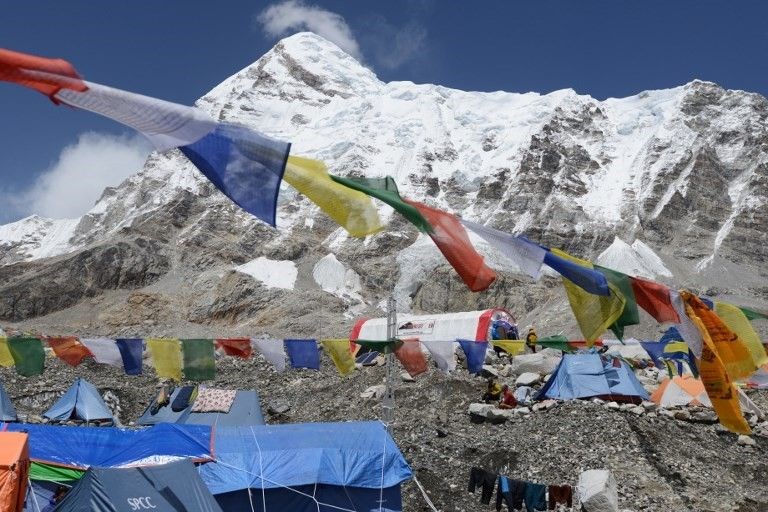 everest, everest turu, everest dağcılık, everest'te zirve yapmak, everest turları