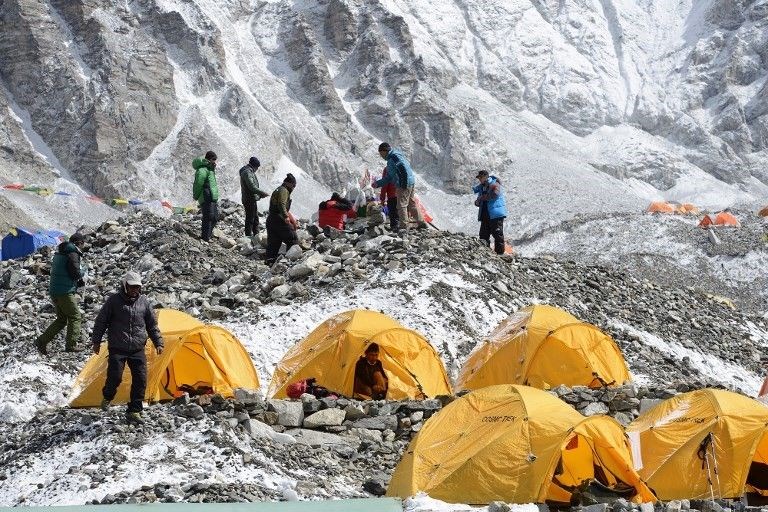 everest, everest turu, everest dağcılık, everest'te zirve yapmak, everest turları
