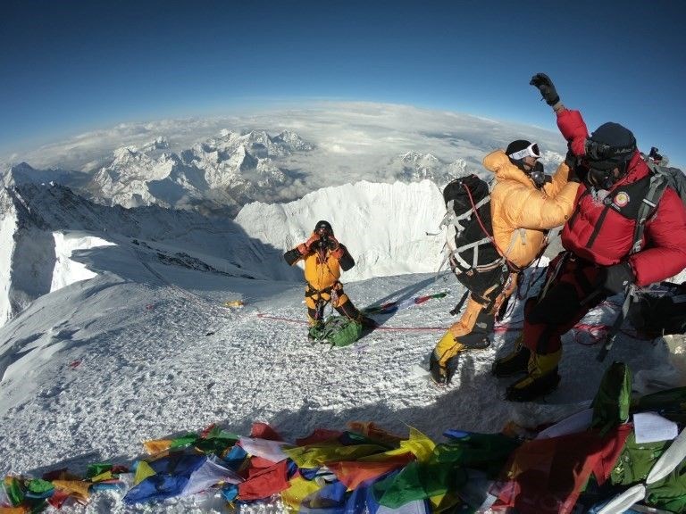 everest, everest turu, everest dağcılık, everest'te zirve yapmak, everest turları