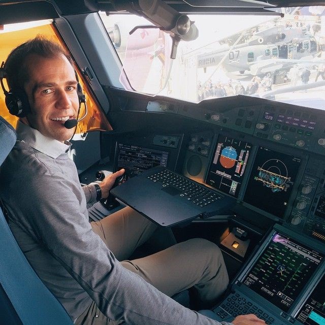 adam senatori, instagram fenomeni pilotlar, fenomen pilotlar, gezgin pilotlar, kokpit fotoğrafları, uçaktan çekilmiş fotoğraflar