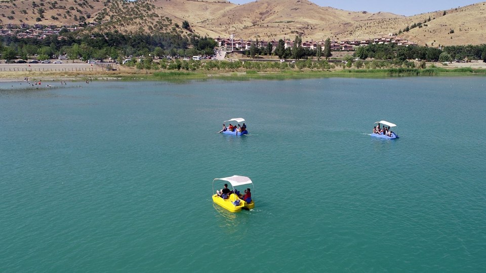 elazığ'da nerde denize girilir, elazığ plaj, hazar gölü, hazar gölü kamp alanı, hazar gölü plajı, seyahat, gezi