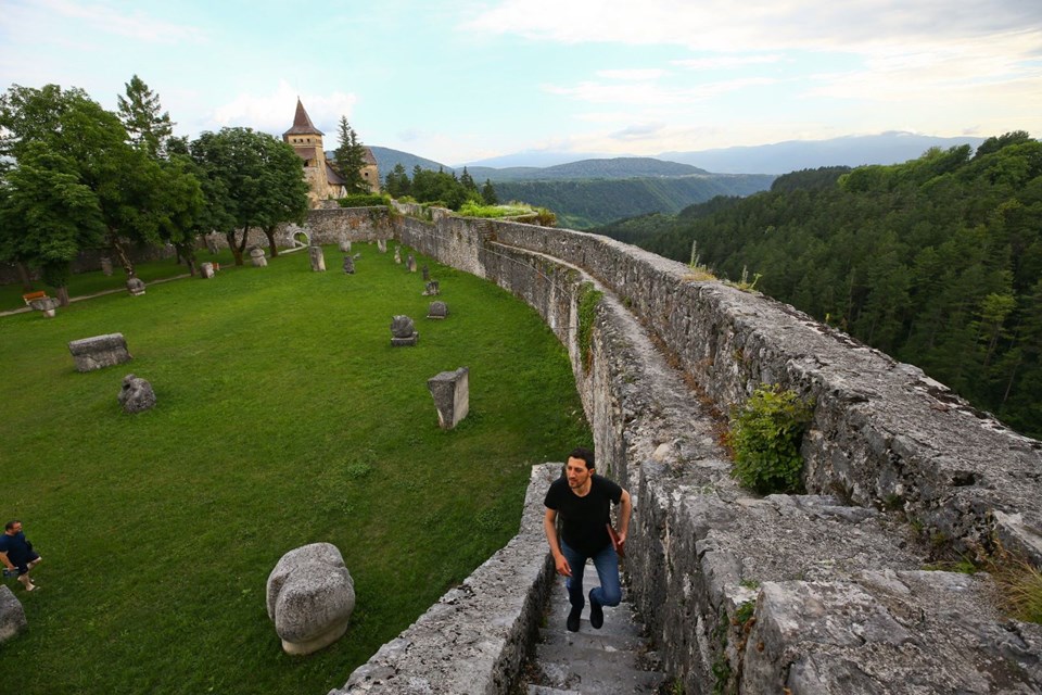Osmanlı kalesi Ostrozac, Isabella von Berks, Bosna Hersek, şato, romantik şatolar