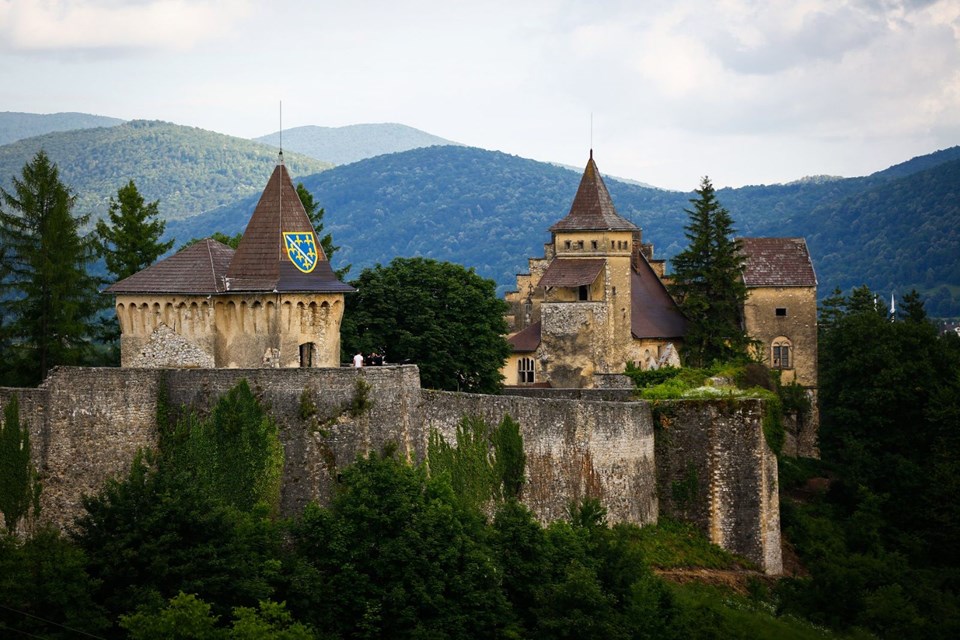 Osmanlı kalesi Ostrozac, Isabella von Berks, Bosna Hersek, şato, romantik şatolar