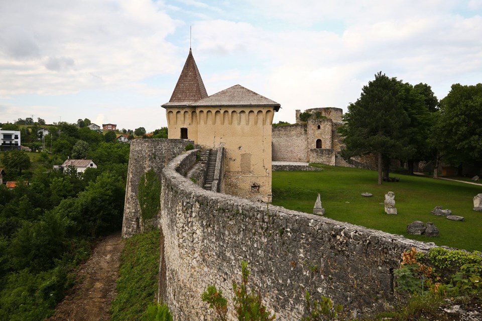 Osmanlı kalesi Ostrozac, Isabella von Berks, Bosna Hersek, şato, romantik şatolar