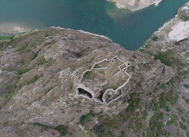 artvin kalesi, artvin gezilecek yerler, çoruh nehri, seyahat, gezi