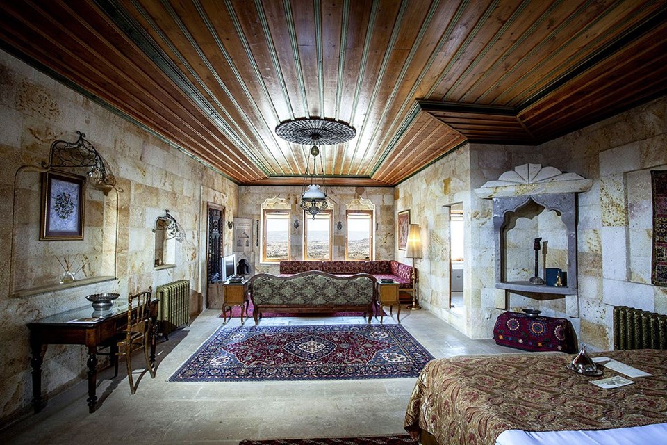 Kapadokya gezilecek yerler, kapadokya'da nerede kalınır, kapadokya alışveriş, Kapadokya müzeler, Kapadokya oteller, Kapadokya restoranlar, Kapadokya şarap, Kapadokya turizm, mağara oteller, uçhisar, Ürgüp