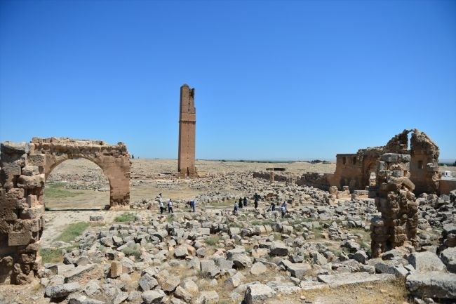 harran, şanlıurfa gezilecek yerler, harran ören yeri, harran nerede, dünyanın en eski yerleşim yerleri, unesco, harran evleri, seyahat, gezi, sanat