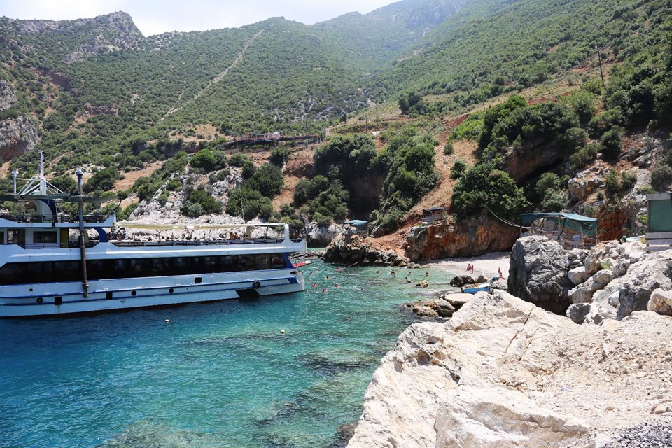 hatay gezilecek yerler, karamağara koyu, yayladağı, hatay, karamağara, korsan koyu