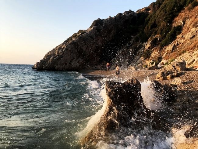 hatay gezilecek yerler, karamağara koyu, yayladağı, hatay, karamağara, korsan koyu