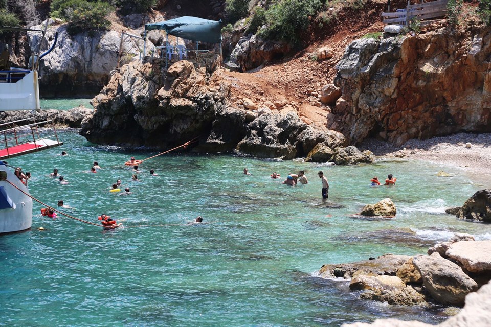hatay gezilecek yerler, karamağara koyu, yayladağı, hatay, karamağara, korsan koyu