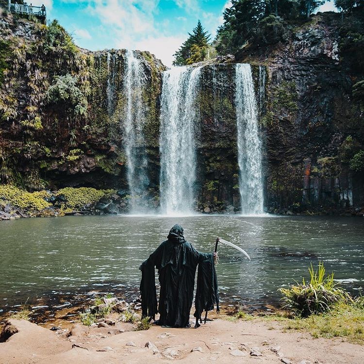 ölüm meleği azrail, the swim reaper, instagram fenomenleri