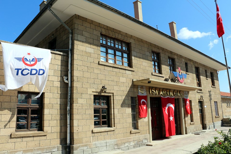 göller ekspresi, ısparta-izmir treni, göller ekspresi fiyatı, göller ekspresi bilet ücreti, göller ekspresi durakları, göller ekspresi ulaşım süresi, göller ekspresi güzergahı