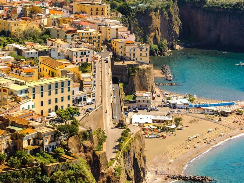 italya'nın en güzel sahil kasabaları, italya sahilleri, italya sahil kasabaları, italya plajları, cinque terre, levanzo, positano, camogli, cefalu, manarola, Polignano a Mare, portofino, praiano, ravello, sorrento, aci trezza, castelsardo