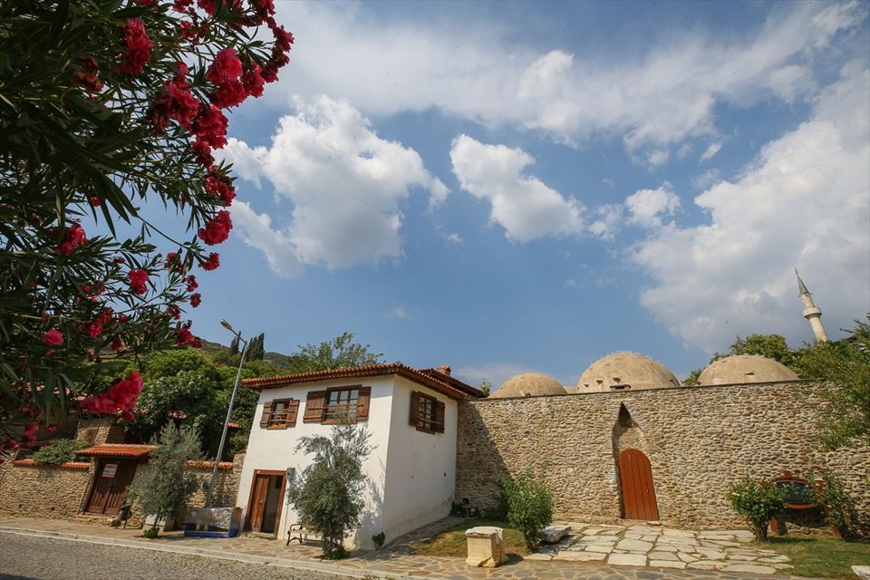 izmir, birgi mahallesi, birgi koyu, izmir gezilecek yerler, sanat