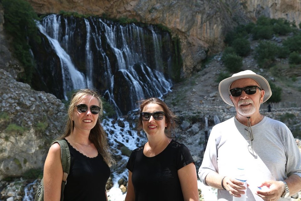 kapuzbaşı şelaleleri, kayseri gezilecek yerler, kapuzbaşı şelaleleri nerede, türkiye'nin en yüksekten dökülen şelaleleri, aladağlar milli parkı