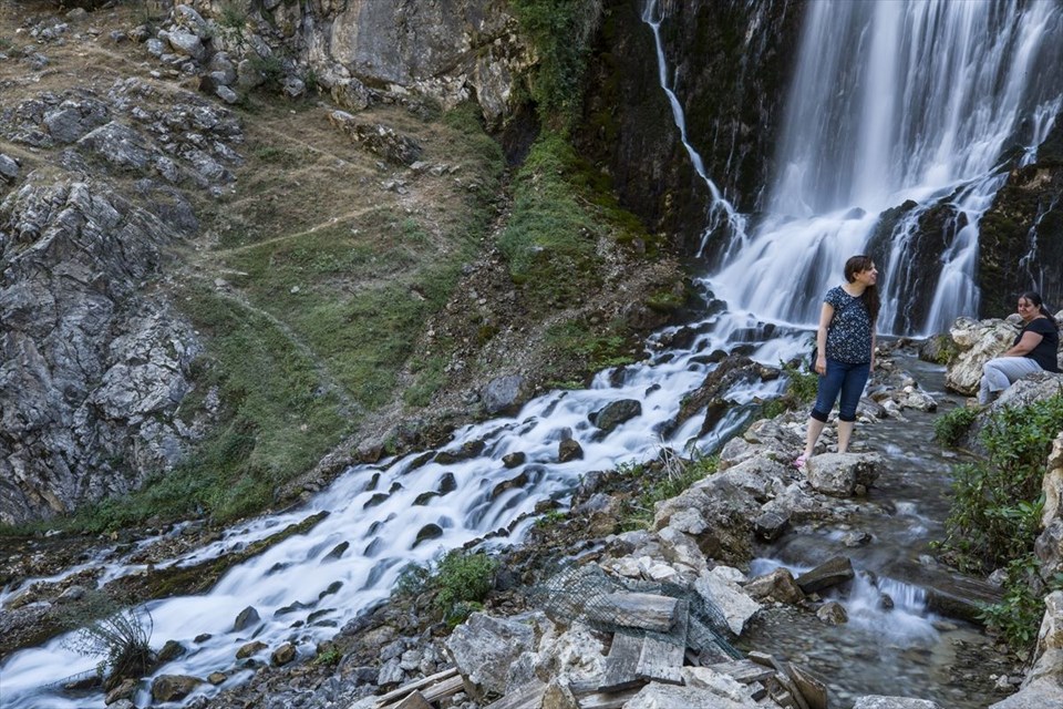 kapuzbaşı şelaleleri, kayseri gezilecek yerler, kapuzbaşı şelaleleri nerede, türkiye'nin en yüksekten dökülen şelaleleri, aladağlar milli parkı