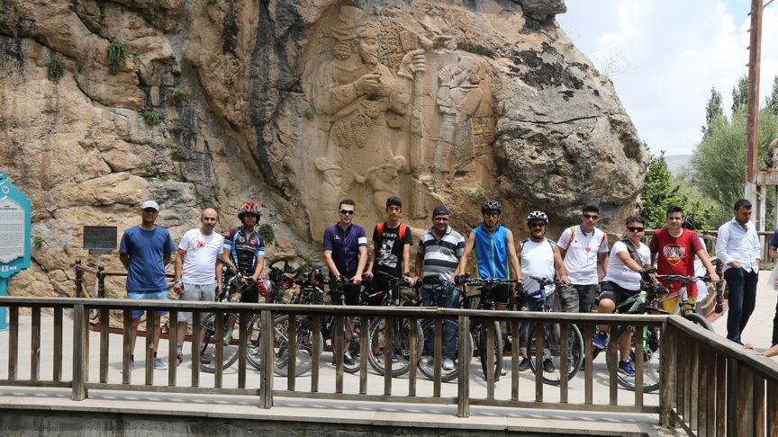 ivriz kaya anıtı, konya gezilecek yerler, konya, dünyanın ilk tarım anıtı