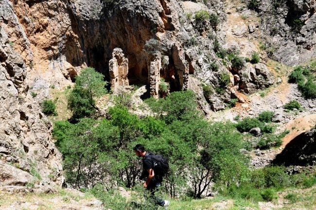 ivriz kaya anıtı, konya gezilecek yerler, konya, dünyanın ilk tarım anıtı