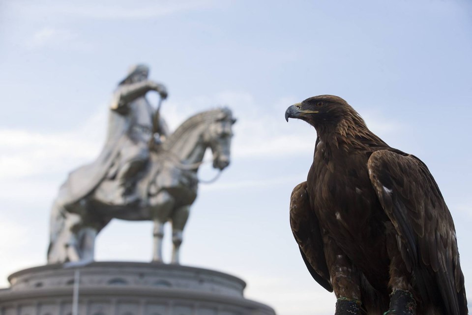 cengiz han, moğolistan, atlı heykel, cengiz han heykeli, moğolistan gezilecek yerler