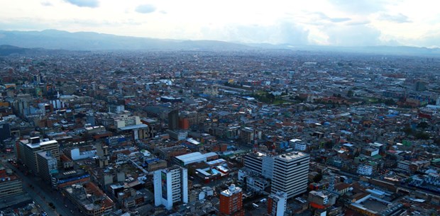 Narcos dizisiyle dikkatleri üzerine çeken Kolombiya'ya gökdelenden bakış