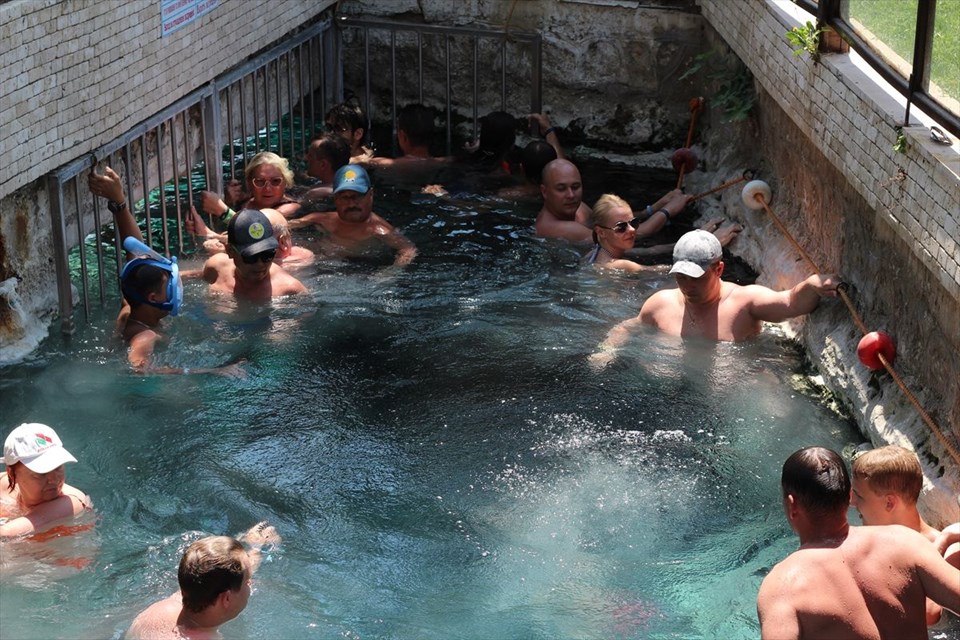 hierapolis antik kenti, antik termal havuz, pamukkale antik havuz, denizli gezilecek yerler, pamukkale