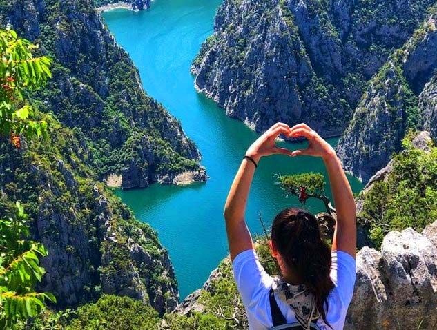 samsun gezilecek yerler, şahinkaya kanyonu, falcon fest, base jump, dragon bot, kitesurf