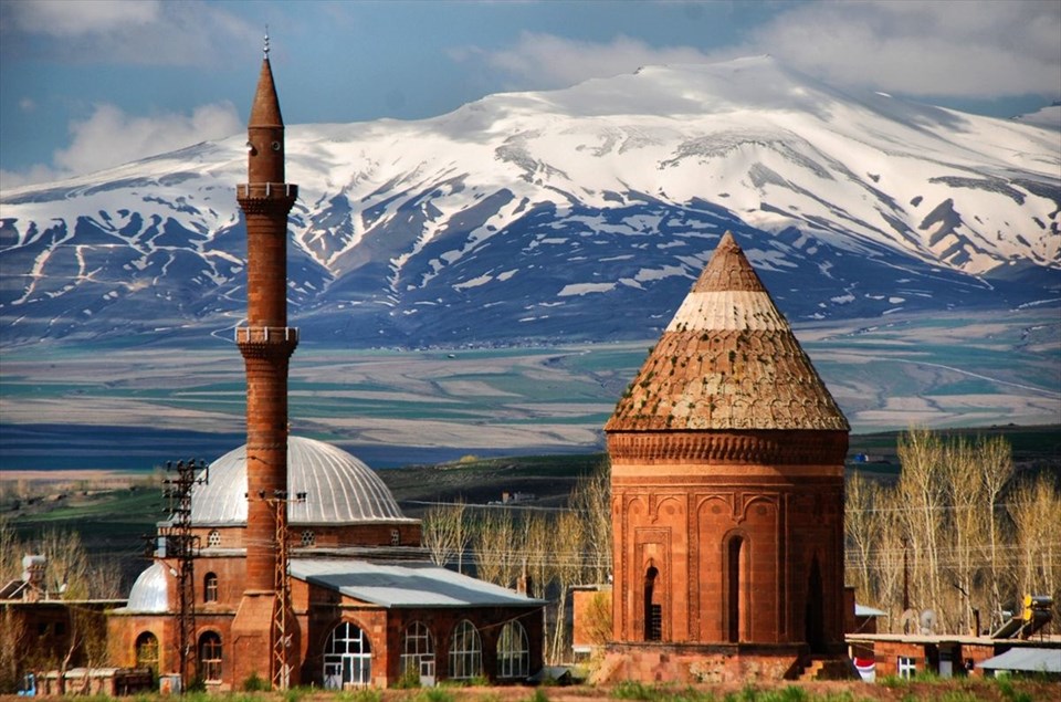 ahlat, ahlat sakin şehir, turkiyedeki sakin şehirler, bitlis gezilecek yerler