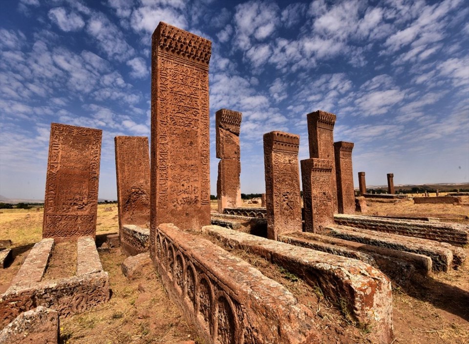 ahlat, ahlat sakin şehir, turkiyedeki sakin şehirler, bitlis gezilecek yerler