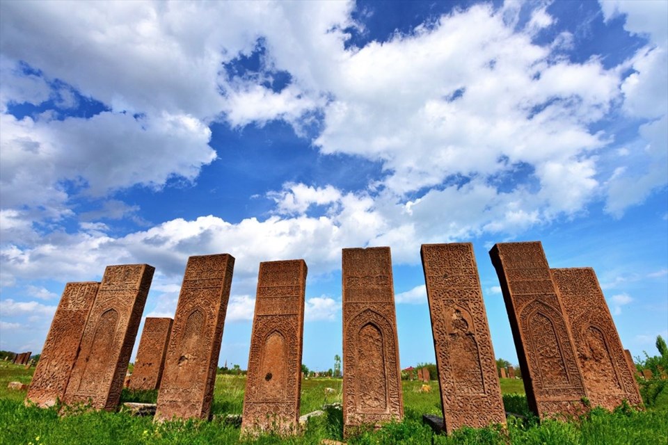 ahlat, ahlat sakin şehir, turkiyedeki sakin şehirler, bitlis gezilecek yerler