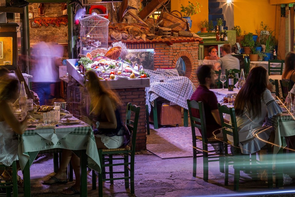 Şef Mano'nun spesiyalleri artık Mano’s D Maris Bay’de...