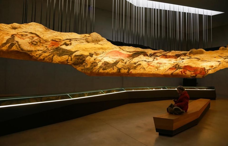 4- LASCAUX IV MAĞARALARI MÜZESİ (FRANSA)